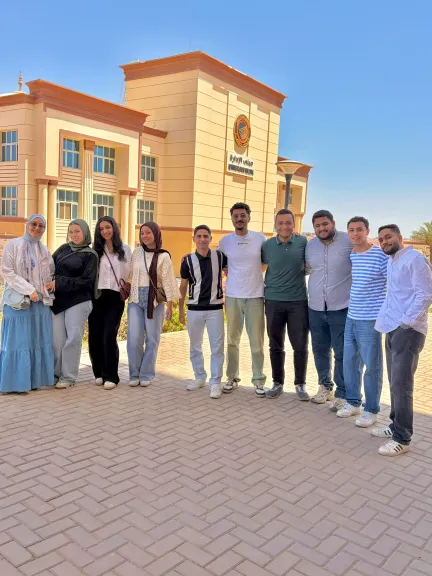 ”HealUp”.. مشروع طلابي بجامعة أسيوط الأهلية يدعم التحول الرقمي في القطاع الصحي