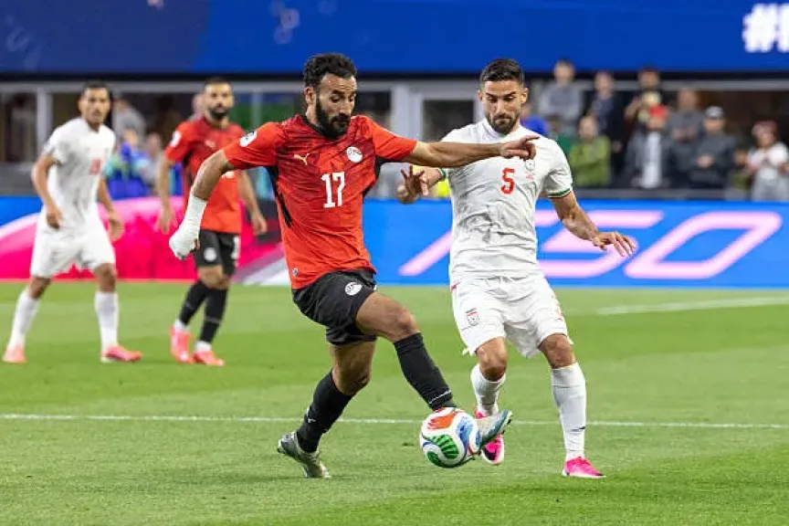 حسام حسن يحسم بديل مهند لاشين أمام أستراليا