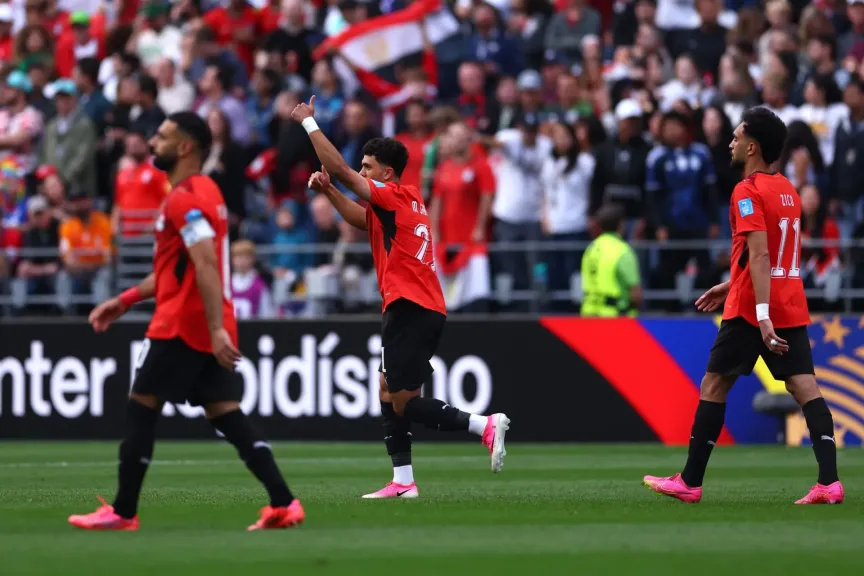 قبل موقعة أستراليا.. منتخب مصر يفرض حظرًا على أزمات السوشيال ميديا