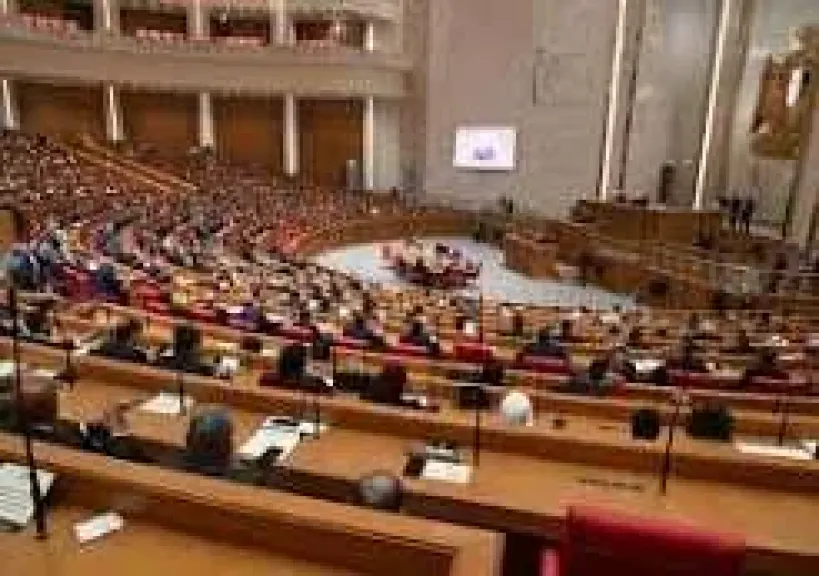 مجلس النواب يقر اتفاقيتين جديدتين للتنقيب عن النفط والغاز في عدة مناطق مصرية