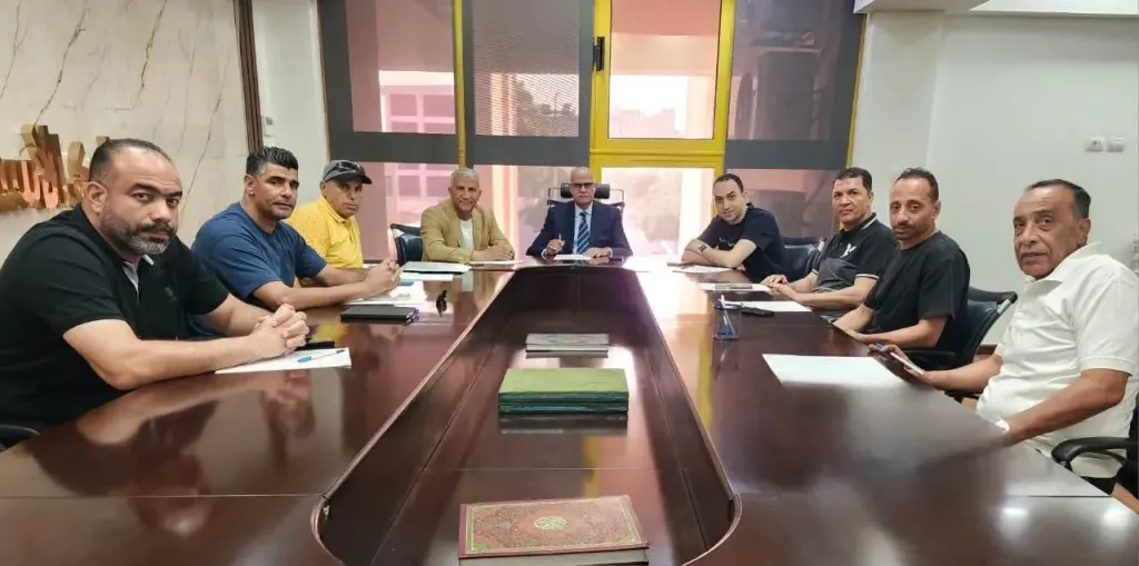 اللجنة المؤقتة للإسماعيلي تجتمع بالجهاز الفني لمناقشة خطة الإعداد للموسم الجديد