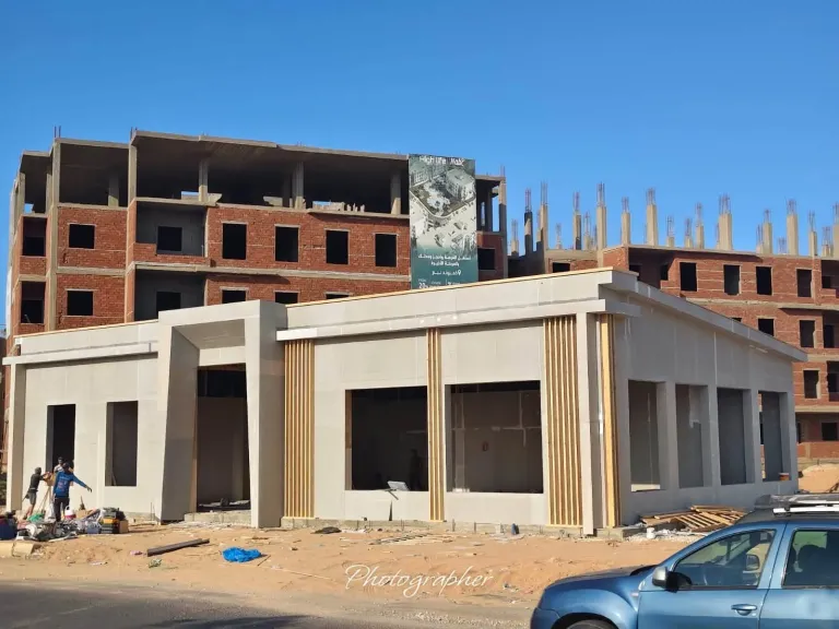 بدء أعمال التجهيزات بمدينة الصحفيين.. إنشاء المبنى الإداري ووضع أساسات السور المحيط وتوصيل خطوط المياه والصرف
