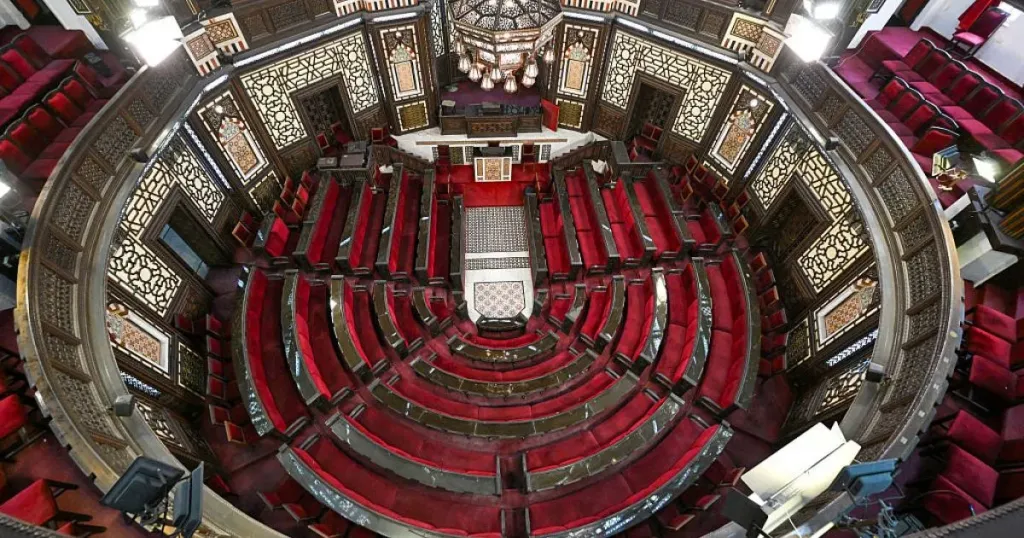 15 امرأة في برلمان سوريا الجديد... تعرّف على النائبات المعينات