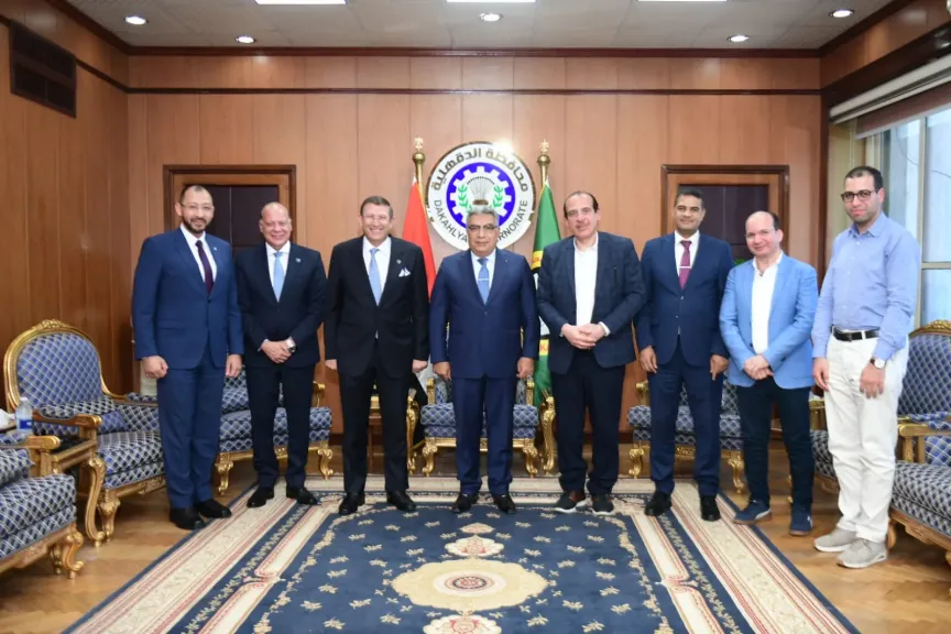 خلال استقبال محافظ الدقهلية لنائب وزير الصحة:  الدقهلية الأولى على مستوى الجمهورية في مكافحة العدوى.. والأولى في تحقيق مستهدف اعتماد 17 منشأة للرعاية الصحية الأولية