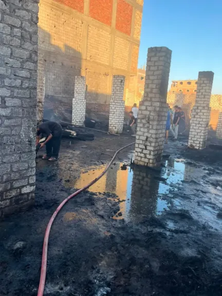 دون خسائر.. السيطرة على حريق حوش ماشية في قنا