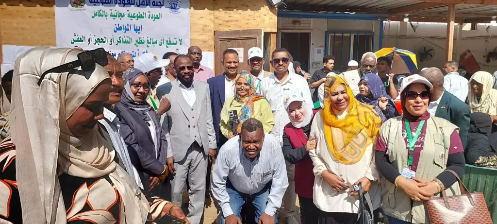 القمراوي يشهد اكتمال تفويج المرحلة الأولى للأشقاء السودانيين العائدين من مصر.. ويعلن عن برنامج  لمعالجة أوضاع 300 غارم بالسجون المصرية