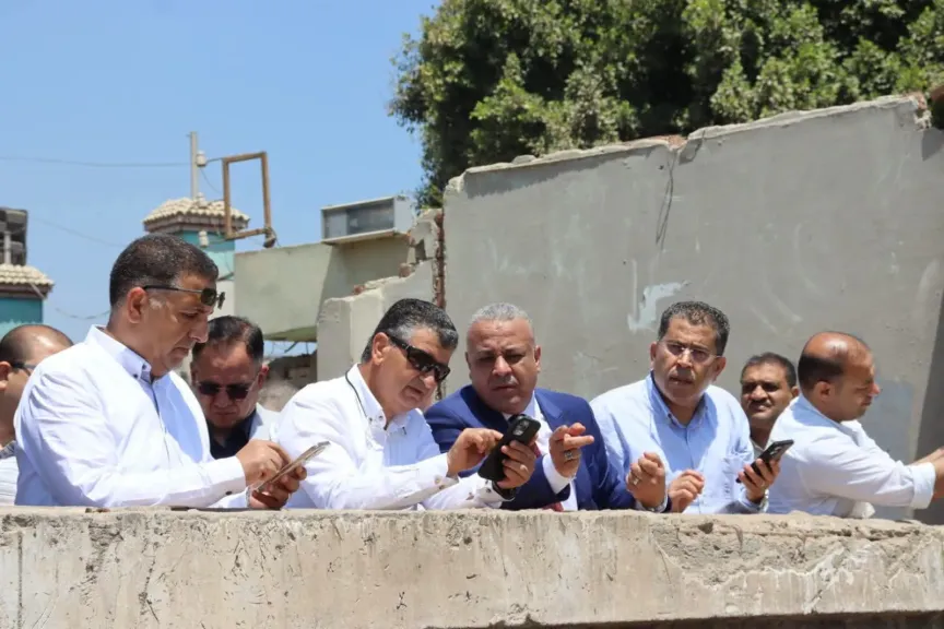 المترو يقترب من قليوب.. المحافظ ورئيس هيئة الأنفاق يعلنان بدء إجراءات تمهيد المسار