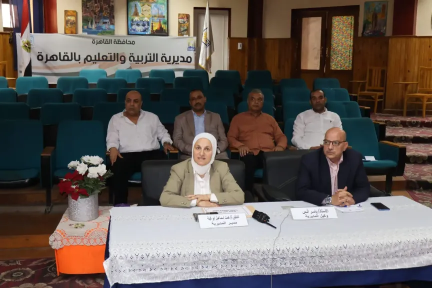 «تعليم القاهرة» تواصل متابعة امتحانات الثانوية العامة.. وتشدد على الانضباط داخل اللجان