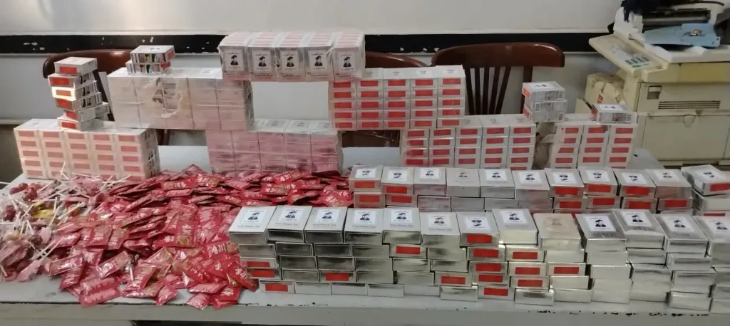 ضبط 2200 عبوة أغذية ومنظفات منتهية الصلاحية خلال حملة تموينية بقلين في كفرالشيخ