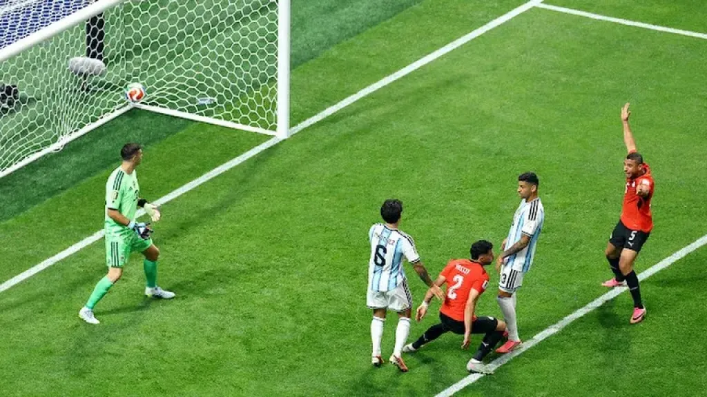 فيديو.. مصر تتقدم على الأرجنتين في الشوط الأول