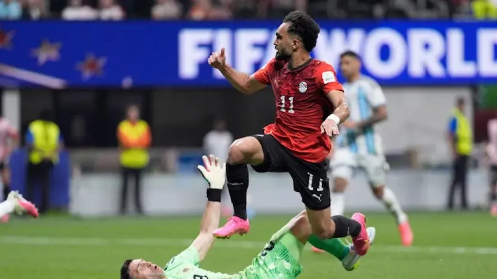 فيديو.. شاهد هدف زيكو الثاني في مرمي الأرجنتين