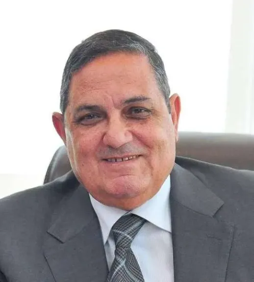 منع التصرف في 40 مليار جنيه.. النيابة تتحفظ على أموال رجل الأعمال ”محمد الخشن” و22 من أسرته على خلفية تعثر مديونيات ضخمة