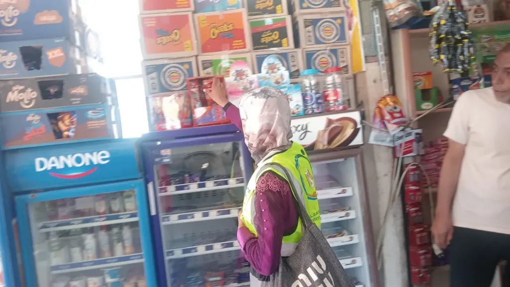ضبط 105 كجم لحوم وزيوت منتهية الصلاحية بعدد من مراكز المحافظة