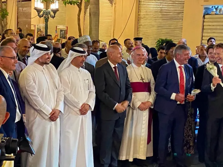 وسط مشاركة دبلوماسية واسعة.. السفير البابوي للفاتيكان لدى مصر يشارك في احتفالات القاهرة بعيدها القومي الـ1057
