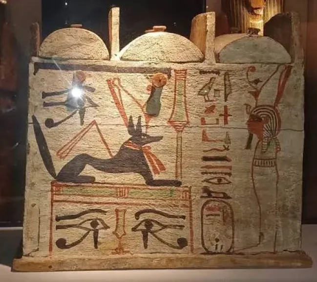 خبير أثري: احتفاء المتاحف بذكرى اكتشاف حجر رشيد يعزز الوعي بالحضارة المصرية ويقرب التاريخ من الجمهور