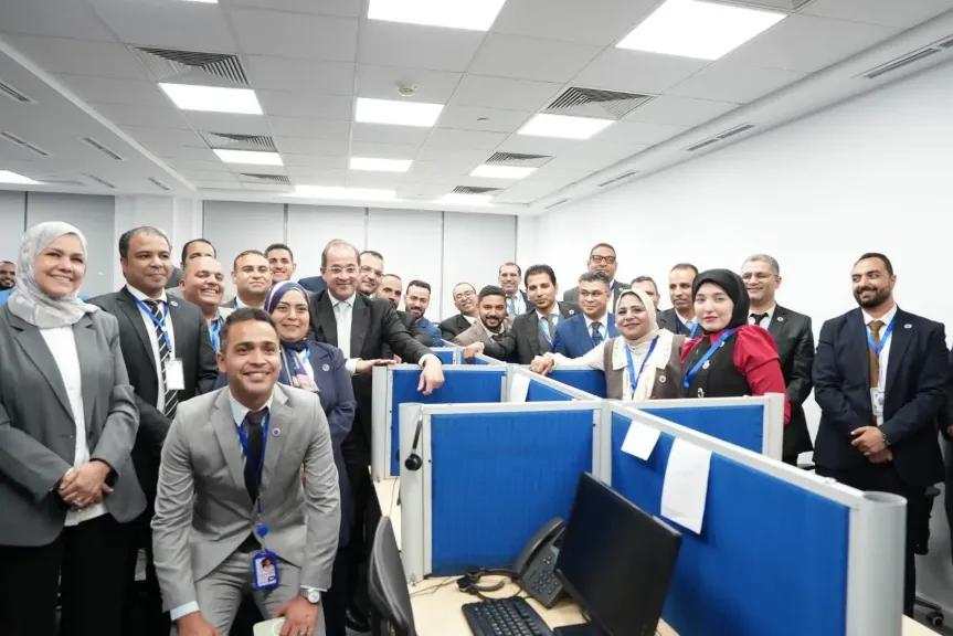 وزير المالية لفريق «الكول سنتر»: سهلوا على المواطنين والمستثمرين.. إحنا شغالين عندهم