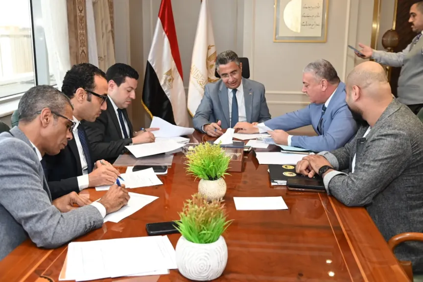 وزير التموين والتجارة الداخلية يلتقي بعدد من أعضاء مجلسي النواب والشيوخ لدراسة مطالب المواطنين