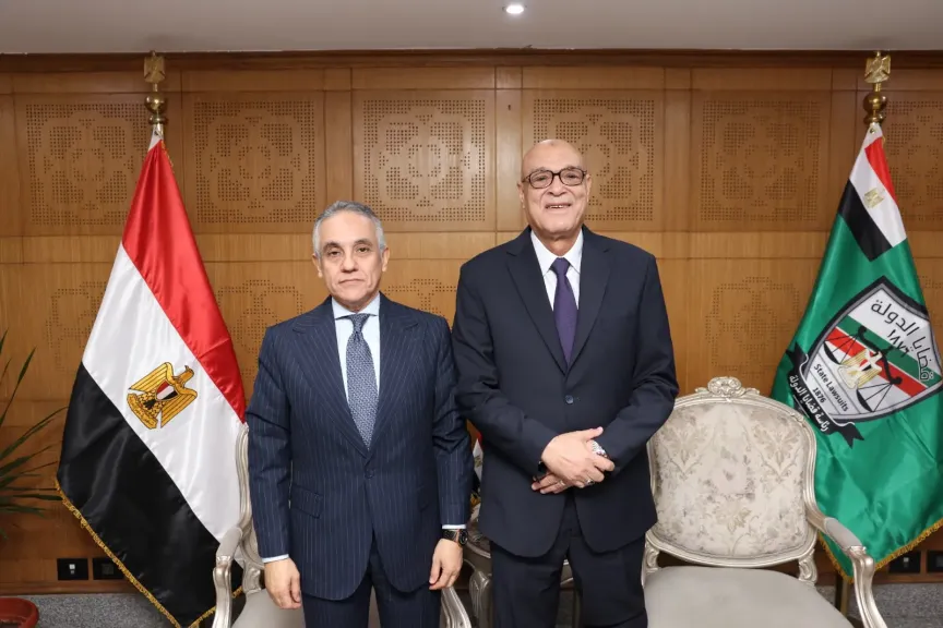 وزير العدل يهنئ رئيس هيئة قضايا الدولة بتعيينه.. ويؤكد: ثقة كبيرة في قيادة تعزز سيادة القانون