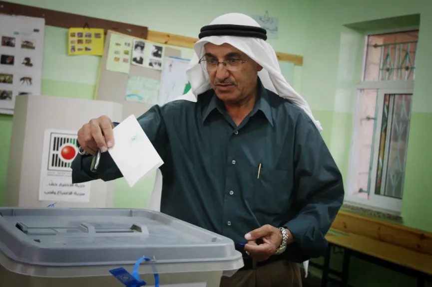 الانتخابات الفلسطينية أمام اختبار الشرعية وتجديد النظام السياسي في ظل تحديات الحرب