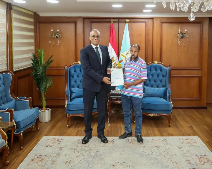 تسليم 20 عقد تقنين لأراضي أملاك الدولة للمواطنين واضعي اليد في كفرالشيخ
