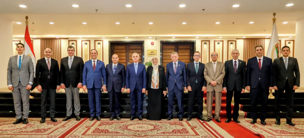 لتهنئتها بتولي المنصب الجديد.. المستشارة هدى أحمد عيسى  رئيسة هيئة النيابة الإدارية تستقبل  المستشار محمود حلمي الشريف  وزير العدل
