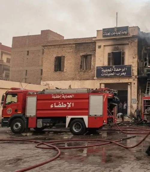 حريق مفاجئ يلتهم مكاتب إدارية بالوحدة المحلية لعرب العليقات.. والحماية المدنية تتدخل