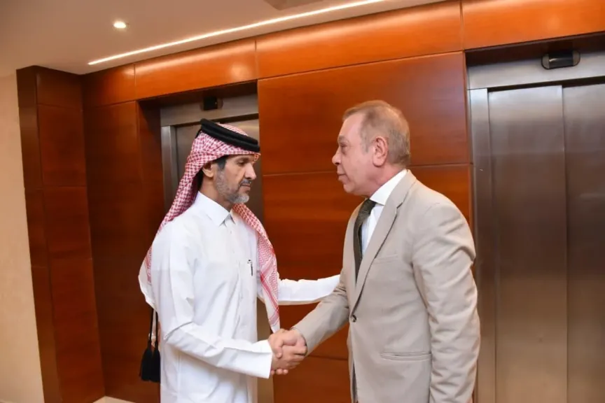 شرشر يقدم واجب العزاء في وفاة الأمير الشيخ حمد بن خليفة آل ثاني