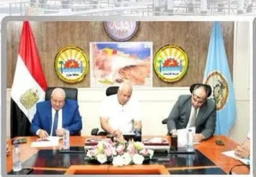 محافظ مطروح يوقع بروتوكولًا مع ”بتروجاس” و”بوتاجاسكو” لتشغيل محطة تعبئة البوتاجاز وتحسين الخدمة بالمحافظة