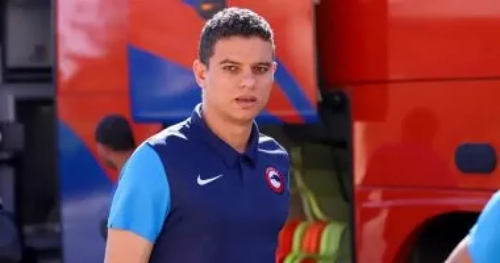 نجم الأهلي السابق يعلن اعتزاله كرة القدم برسالة مؤثرة