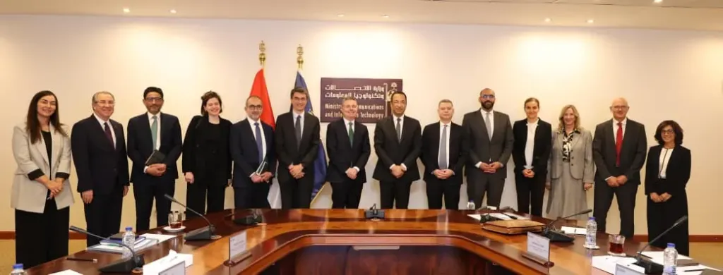 شراكة إستراتيجية  بين ”وزارة الإتصالات و البنك الدولي”  لتعزيز التعاون فى مجالات التحول الرقمي والذكاء الإصطناعي