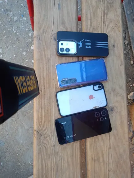 آخر يوم امتحانات.. ضبط 15 سماعة غش و32 هاتفًا بحوزة طلاب ثانوية عامة بقنا