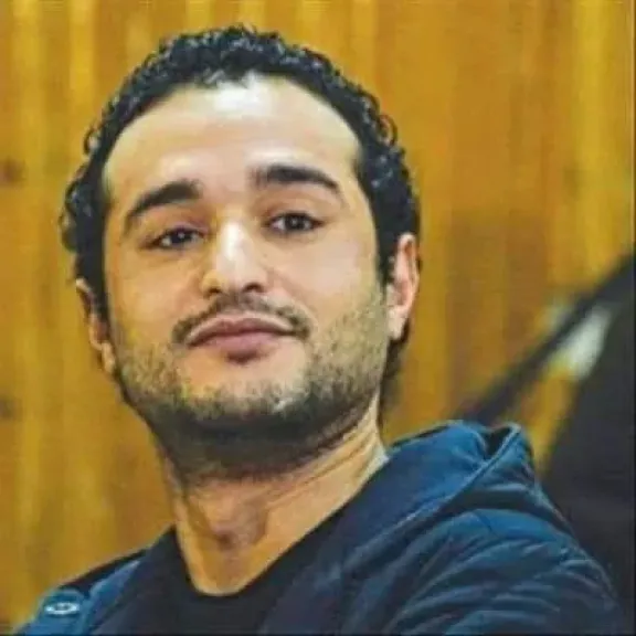 تأييد حبس أحمد دومة سنة في اتهامه بنشر أخبار كاذبة