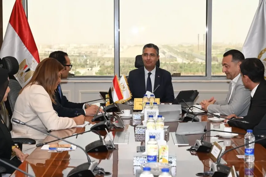 تعاون إستراتيجي بين ”إرادة فاينانس ووزارة التموين ” لدعم المستفيدين من المشروع القومي ”Carry On”