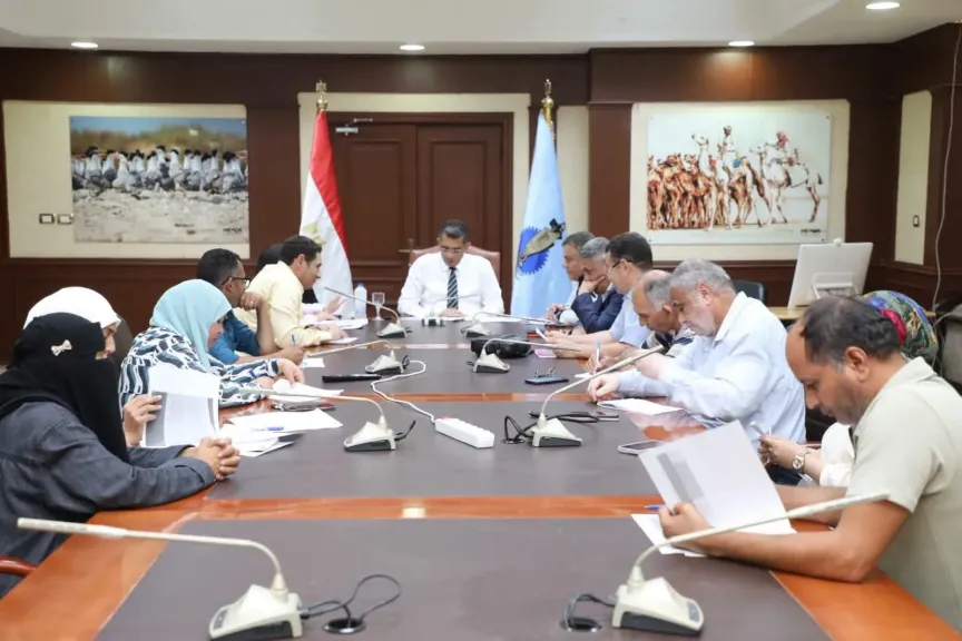 ”المعاينة على الطبيعة فوراً”.. خطة عمل لإنهاء ملفات تقنين الأراضي وتمليك المواطنين بالبحر الأحمر