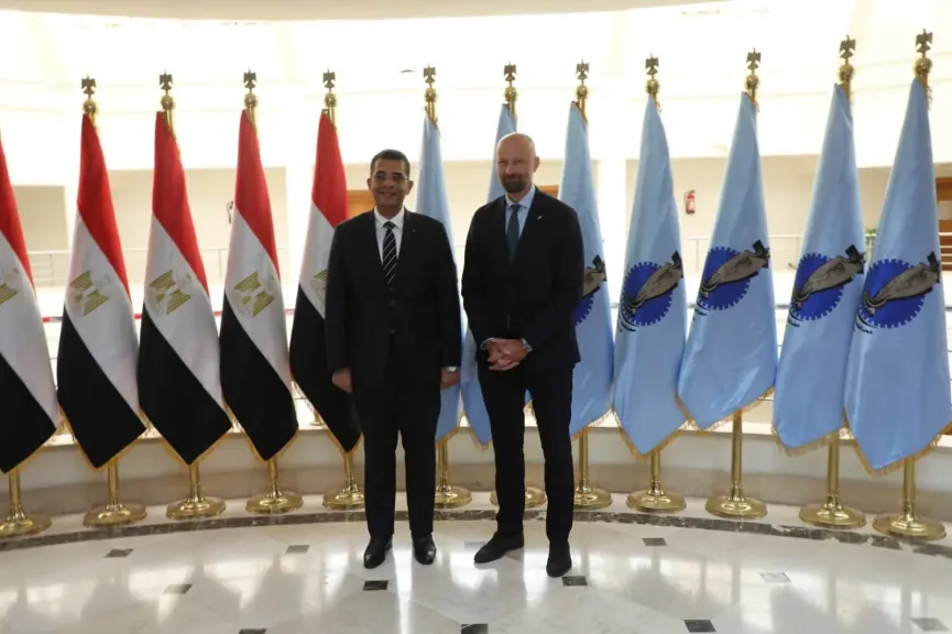 محافظ البحر الأحمر يستقبل السفير النرويجي لتدشين مرحلة جديدة من التحالف الاستثماري الأخضر