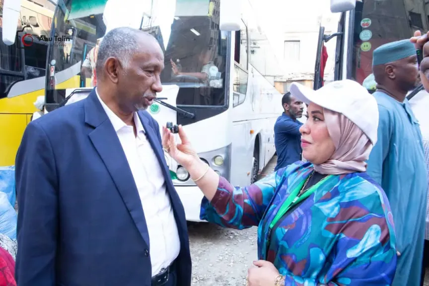 لجنة الأمل وديوان الزكاة السوداني يسيّران 10 حافلات جديدة وعلى متنها 500 سوداني إلى الوطن .. وخطة لتفويج الطلاب مع اقتراب استئناف العام الدراسي