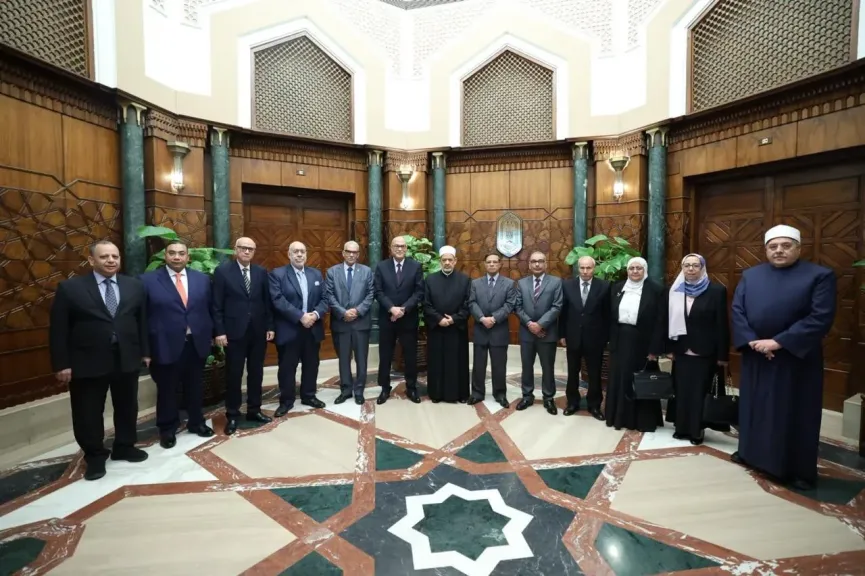 شيخ الأزهر يستقبل رئيس هيئة قضايا الدولة ويهنئه بمنصبه الجديد ويتمنى له التوفيق والسداد