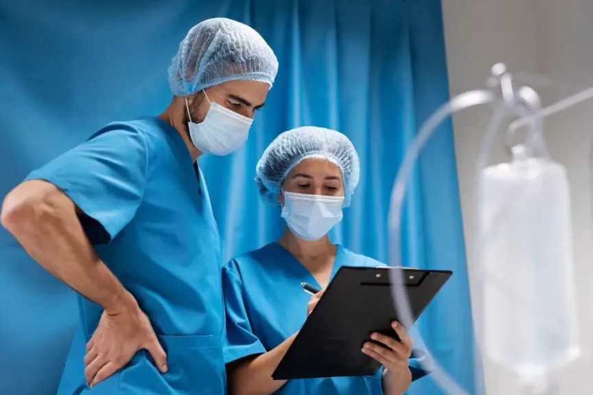 بدء التقديم بمدارس التمريض التابعة للمؤسسة العلاجية 20 يوليو.. تعرف على الشروط والأوراق وجدول القبول