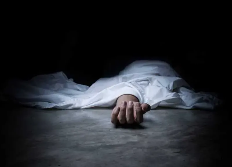 مصابة بعدة طعنات.. العثور على جثة خياطة داخل مسكنها في نجع حمادي