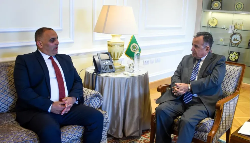 نبيل فهمي يؤكد لوزير شئون القدس: دعم صمود المقدسيين أولوية عربية والقدس الشرقية مدينة محتلة وفق القانون الدولي