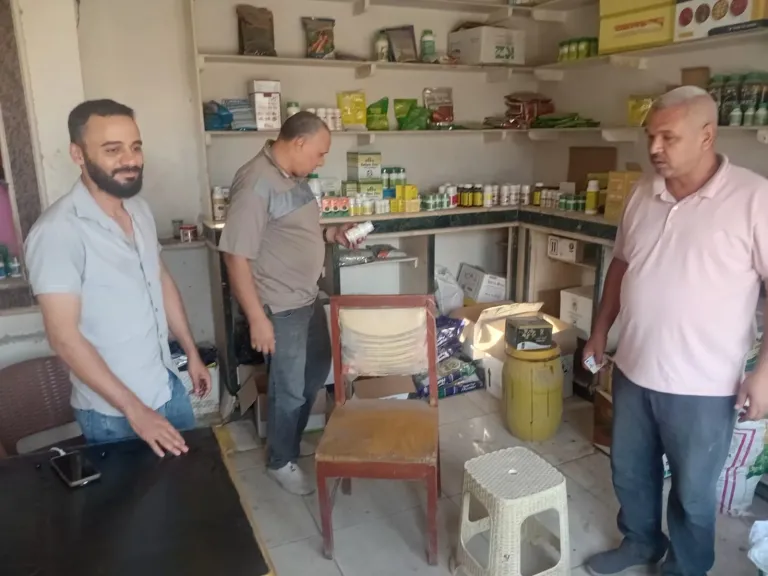 ضبط مبيدات غير مسجلة فى حملة تفتيش على محلات المبيدات والمخصبات الزراعية بالفيوم
