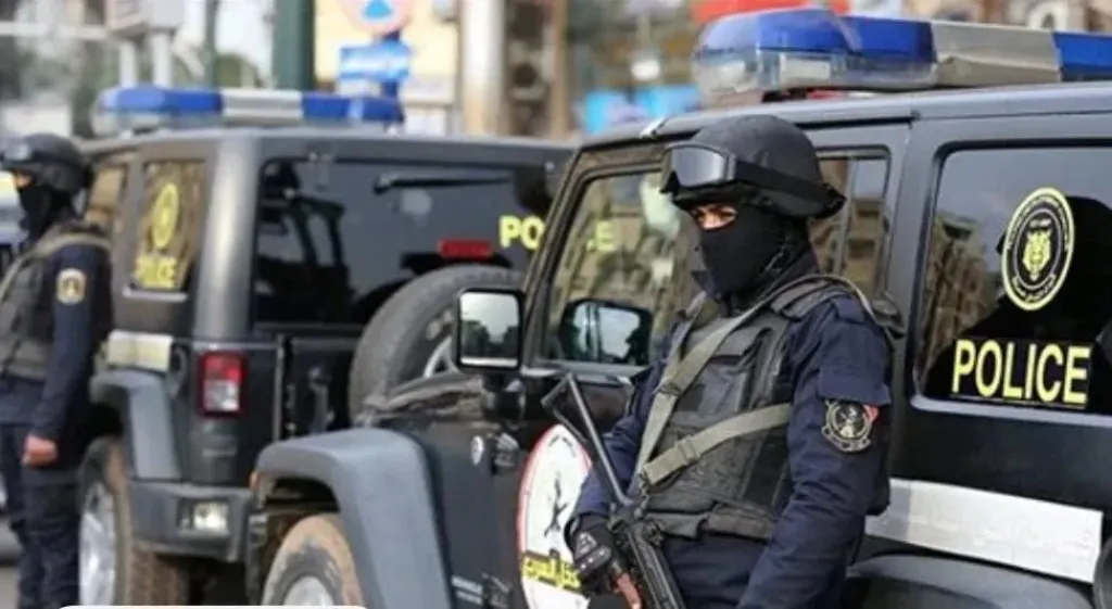 كان مرتديًا ملابس نسائية.. القبض على المتهم بقتل خياطة بعدة طعنات سكين في قنا