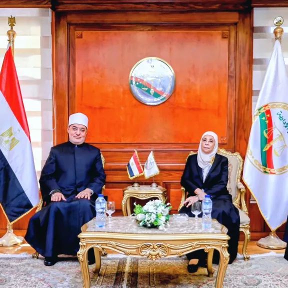 مفتي الجمهورية يهنئ رئيس هيئة النيابة الإدارية بمناسبة توليها رئاسة الهيئة رسميًّا..ويؤكد:  تكامل المؤسسات الوطنية ركيزة أساسية لترسيخ العدالة وسيادة القانون