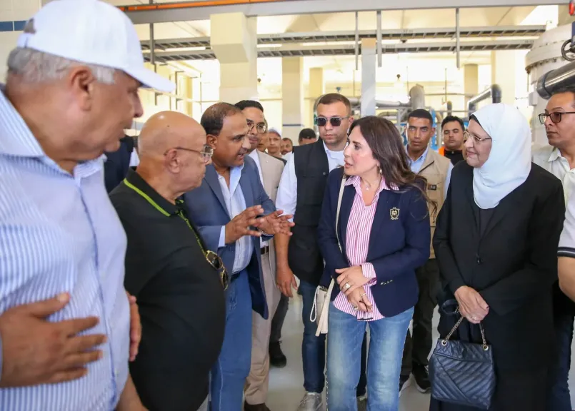 وزيرة الإسكان ومحافظ مطروح يبدءان جولة تفقدية بعدد من مشروعات مياه الشرب والصرف الصحي