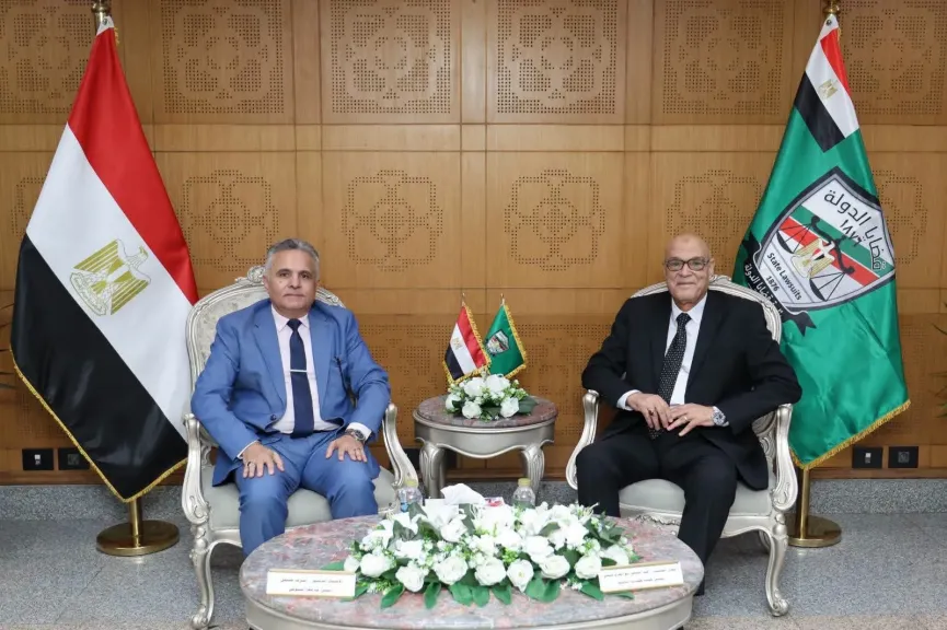 رئيس هيئة قضايا الدولة يستقبل رئيس جامعة السويس لبحث تعزيز التعاون وتبادل الخبرات القانونية