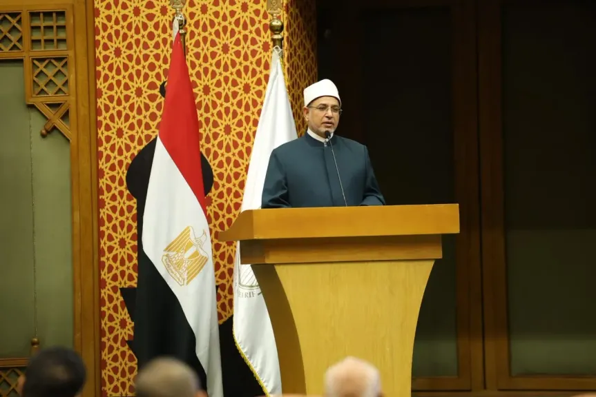 الدكتور سلامة داود والدكتور أحمد الشرقاوي يكرمان الفائزين في الموسم الثاني من مسابقة ”رواد العربية”