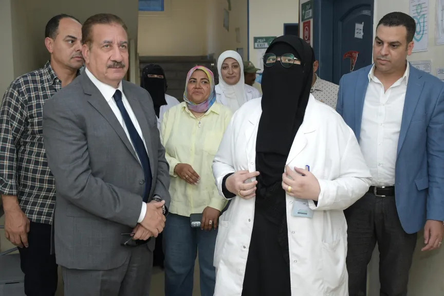 محافظ بورسعيد يراجع مستوى الرعاية الصحية بمركز العلاج الطبيعي ويؤكد جودة الخدمة