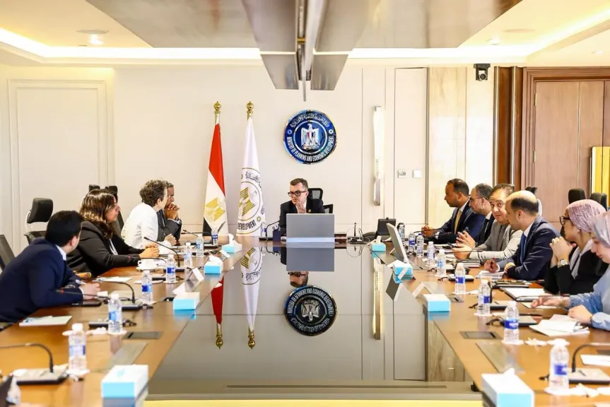 وزير التخطيط يتابع مع البنك الدولي مستجدات تنفيذ آلية ضمان تمويل مشروعات البنية التحتية