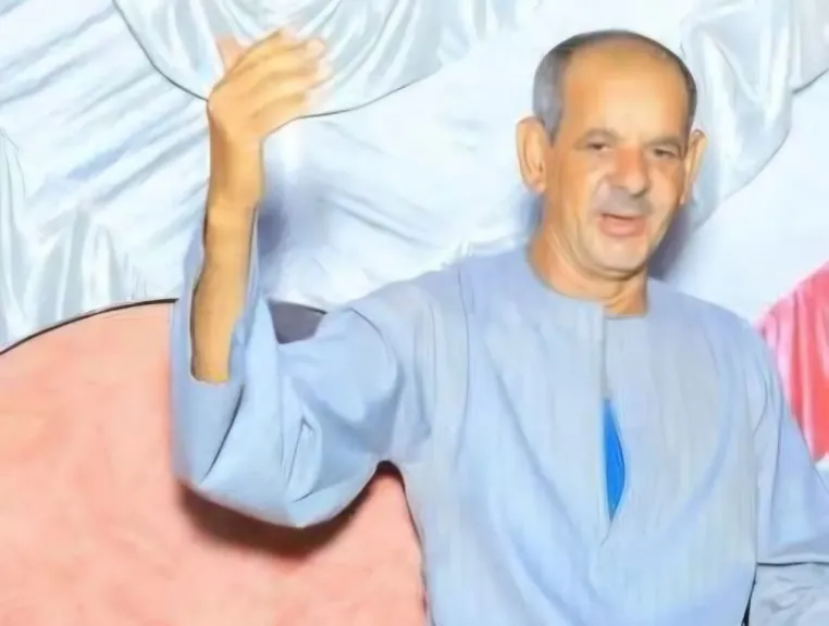 حسن الخاتمة.. وفاة عامل أثناء تأديته عمله داخل المسجد قبل صلاة العشاء في قنا
