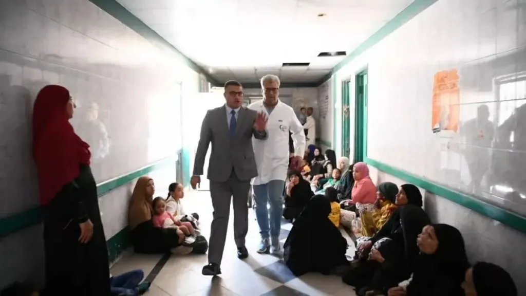 نقابة الأطباء تشكو محافظ قنا وتطالب بالتحقيق بعد واقعة المستشفى
